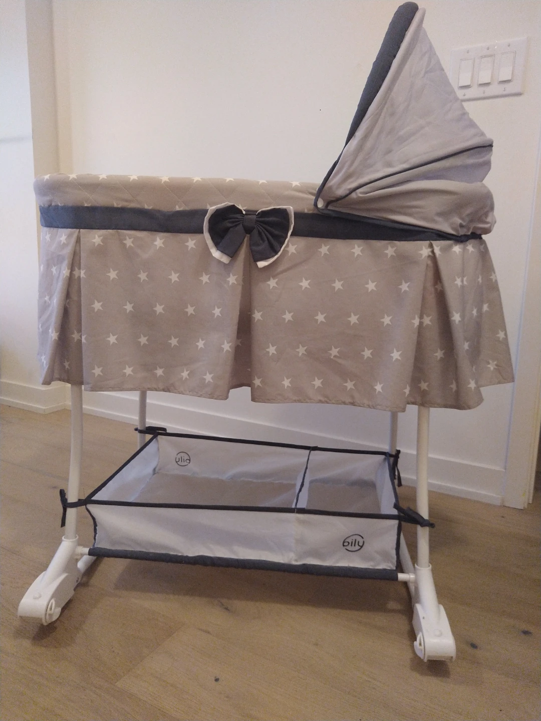 Bily Bassinet with Storage Basket - photo 3