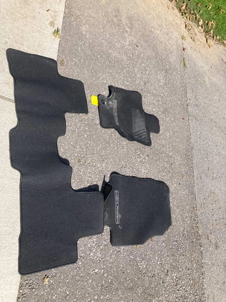 Set of 4 Black Highlander Floor Mats - photo 4