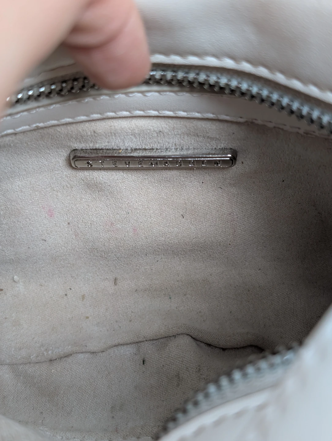 Steve Madden Cream Shoulder Bag needs cleaning inside - photo 3