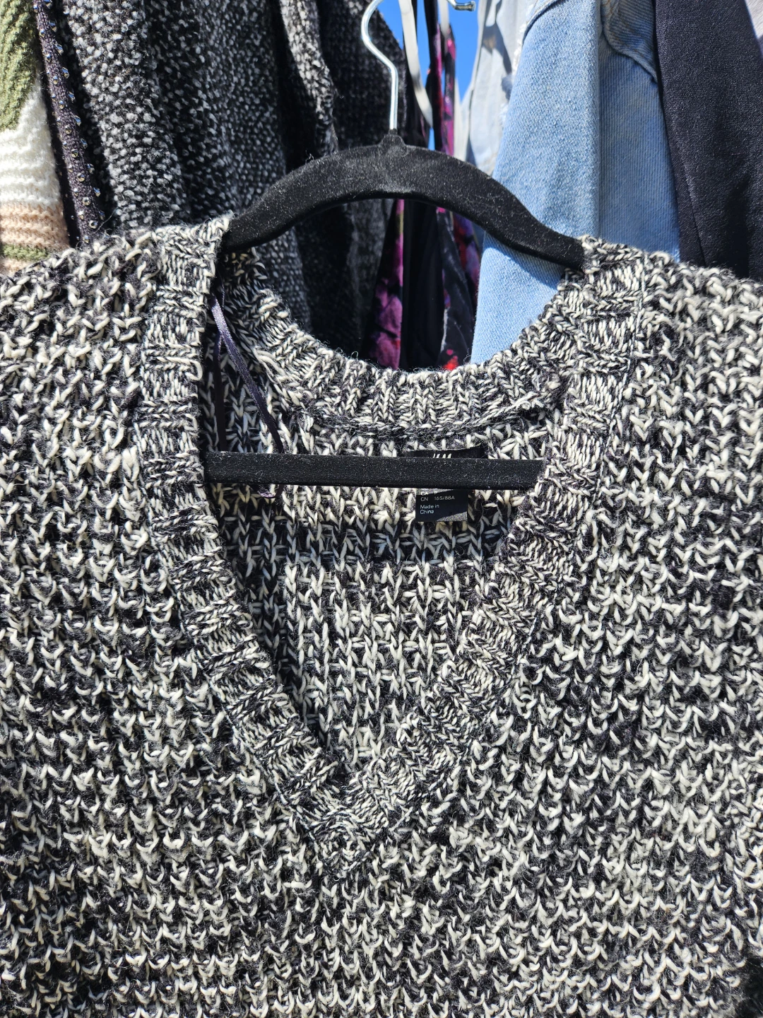 H&M Black and White Knit Sweater Size S - photo 5