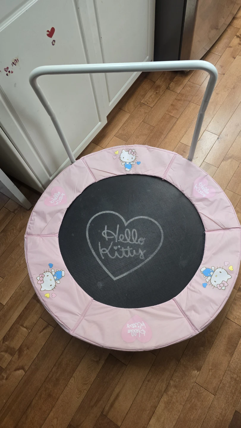 Hello Kitty Toddler Trampoline - photo 2