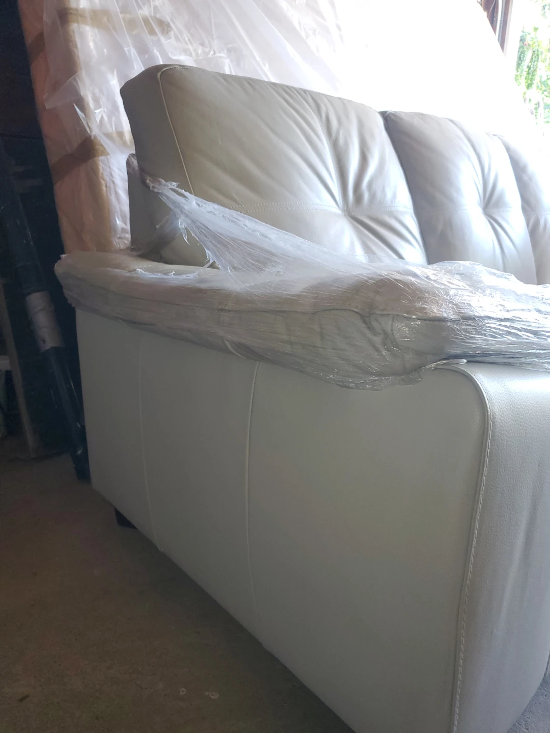 Pale Grey Leather Loveseat - photo 4