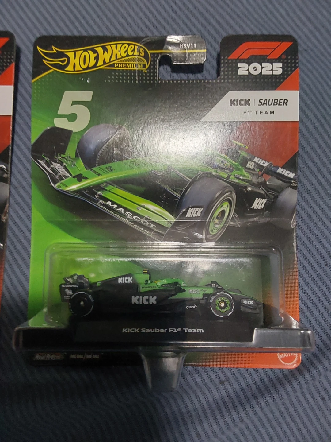 Hot Wheels Premium F1 2025 Oracle Red Bull Racing & Kick Sauber - photo 2