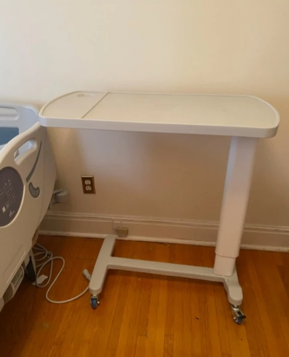 Hospital bed, Side table, Walker. Used 1 month. - photo 5
