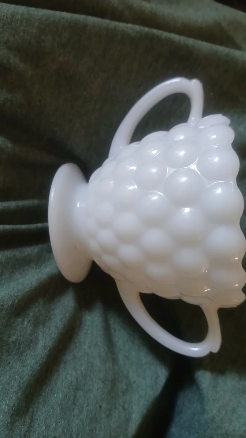 Vintage Anchor Hocking Milk Glass Bubble Pattern Sugar Bowl