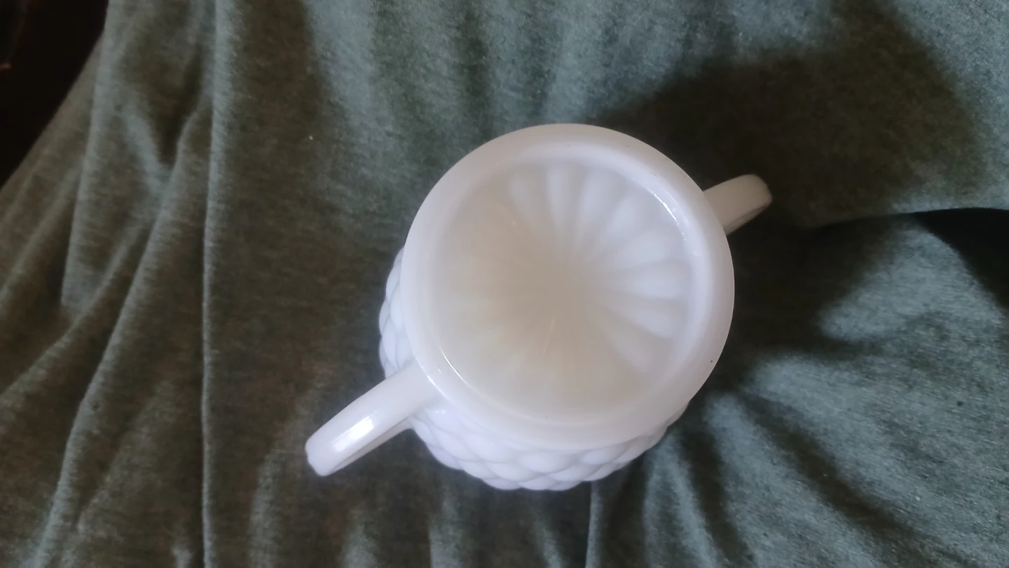 Vintage Anchor Hocking Milk Glass Bubble Pattern Sugar Bowl - photo 2