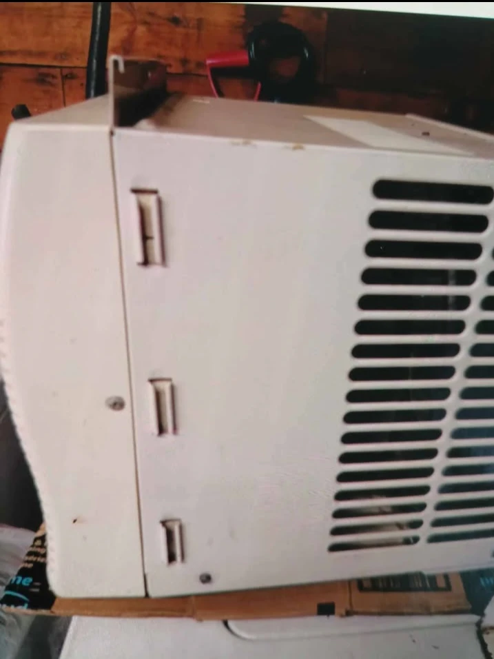 Window AC Unit - photo 3