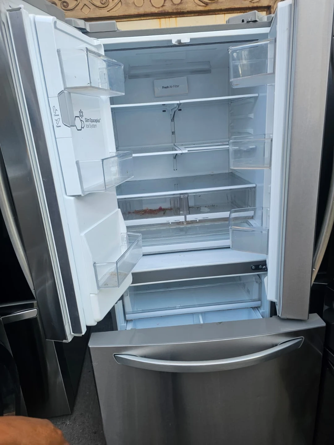 Lg 33in wide french door refrigerator - photo 2