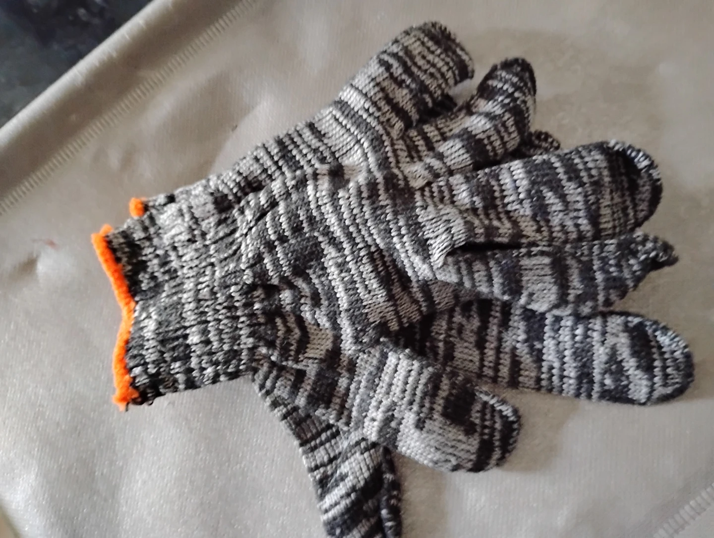 Knit Work Gloves (brand new) - photo 5
