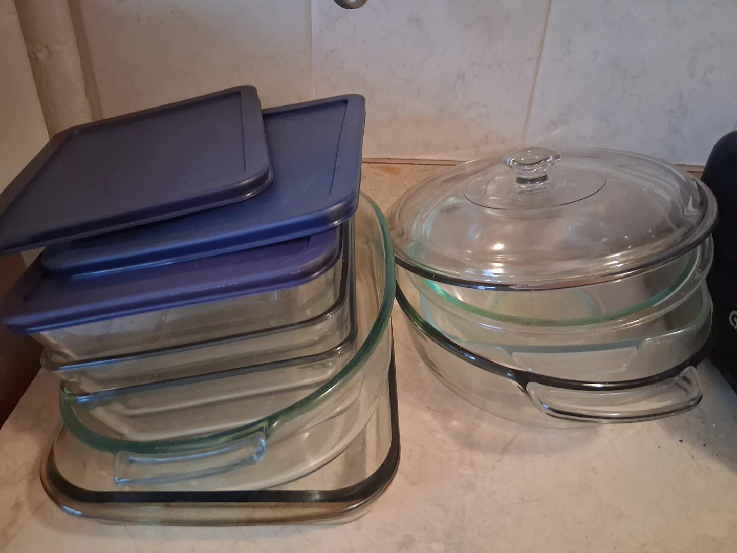Pyrex Glass Baking Dishes Set with Lids