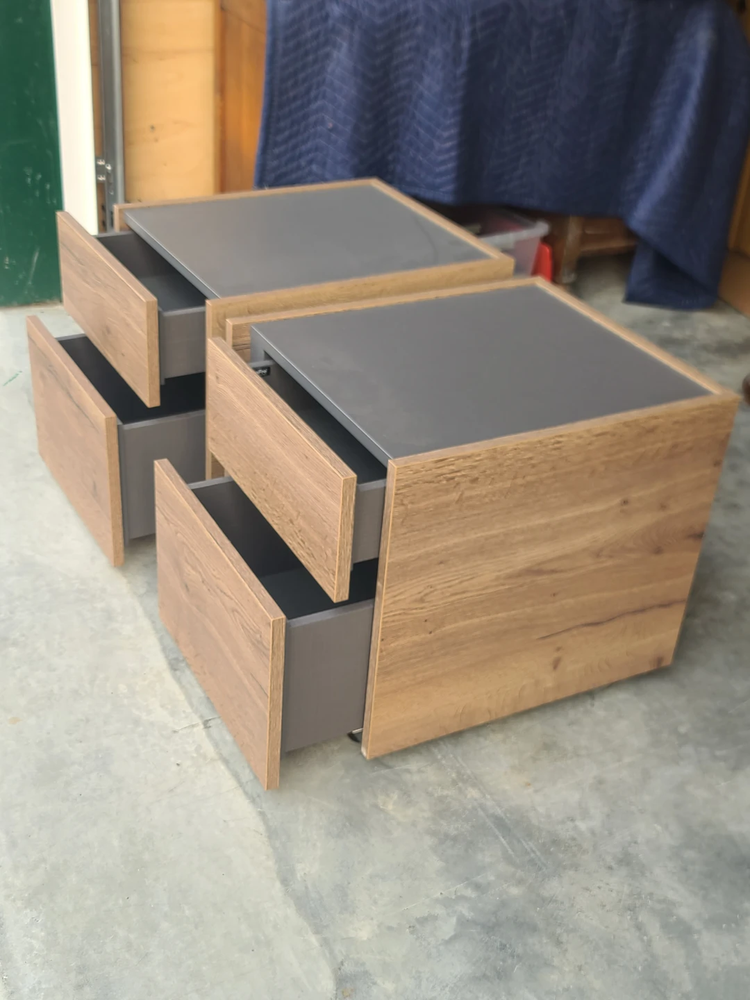 Pair of Alf DaFre Italian Nightstands - photo 3