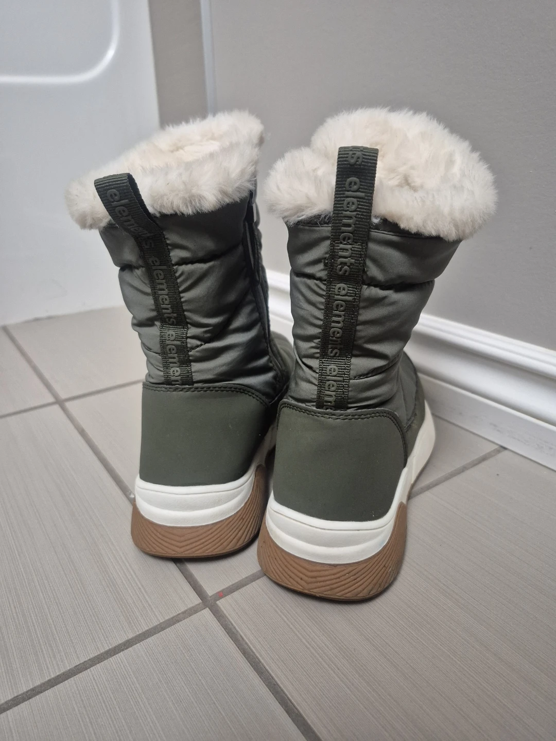 Elements Women's Align Quilt Grenade Waterproof Boot - photo 5