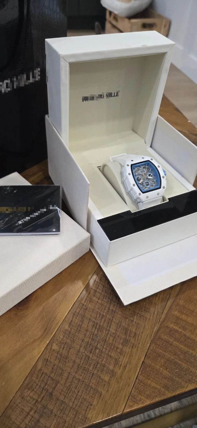 Luxury Style Watch – White & Blue