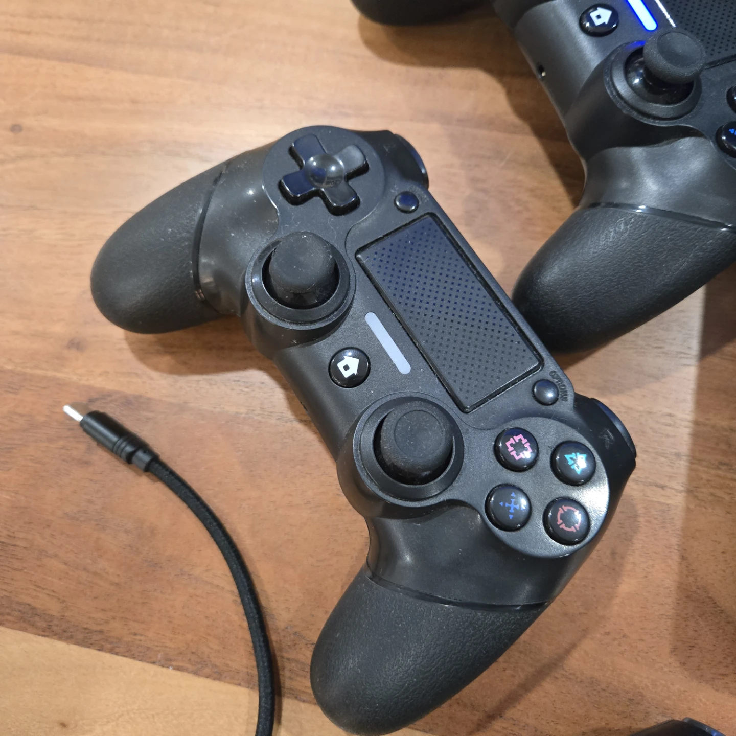 Ps4 slim 500gb. 3 controllers. Playstation console - photo 2