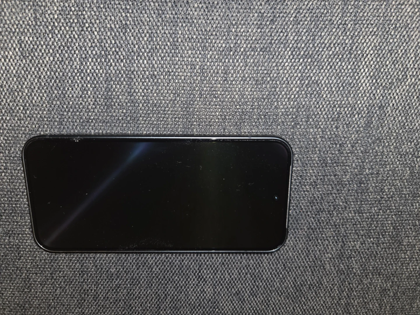 Pixel 10 128GB With Box, paperwork and cord - photo 2