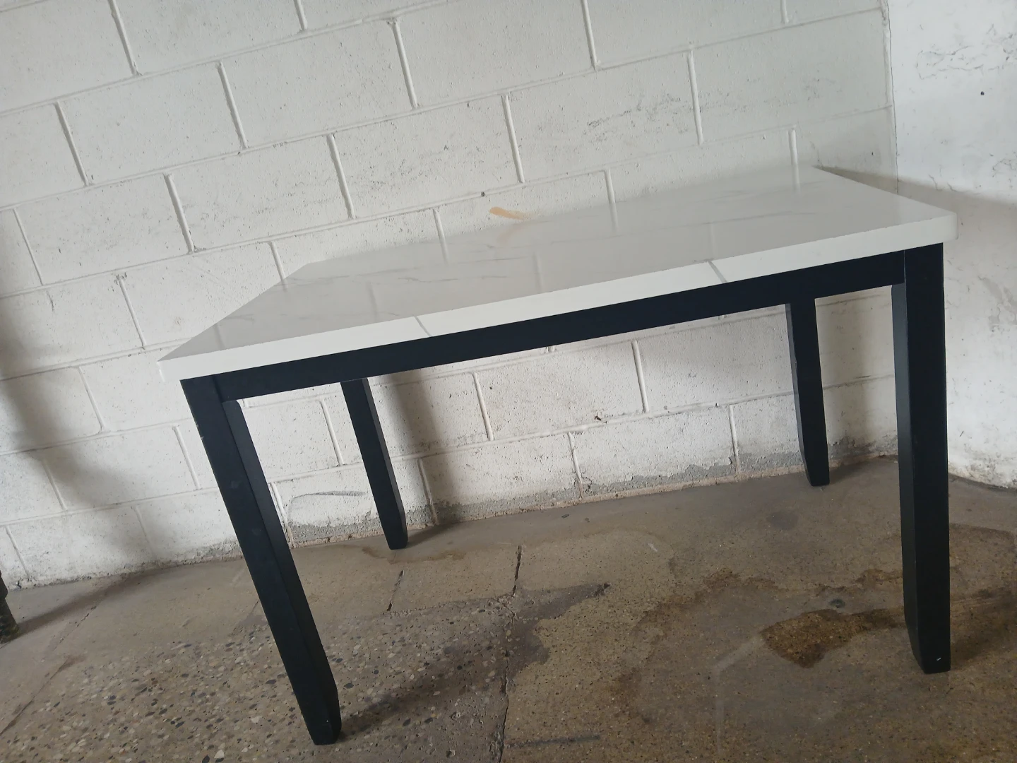 Table - photo 2