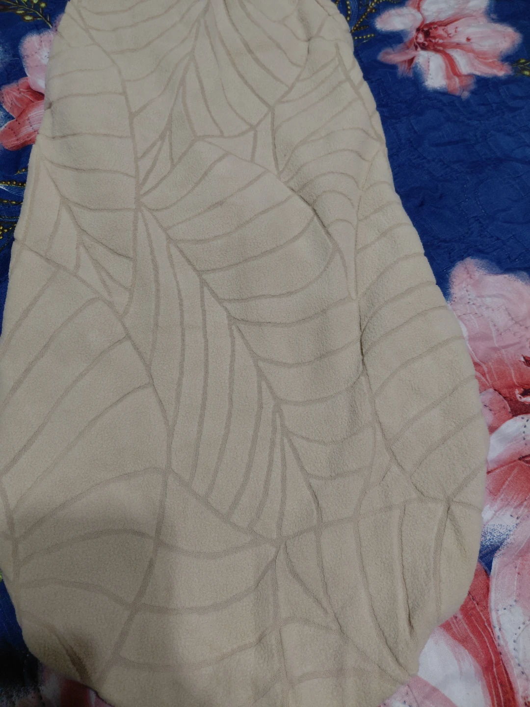 4 Beige Accent Chair cover with Leaf Pattern - photo 4