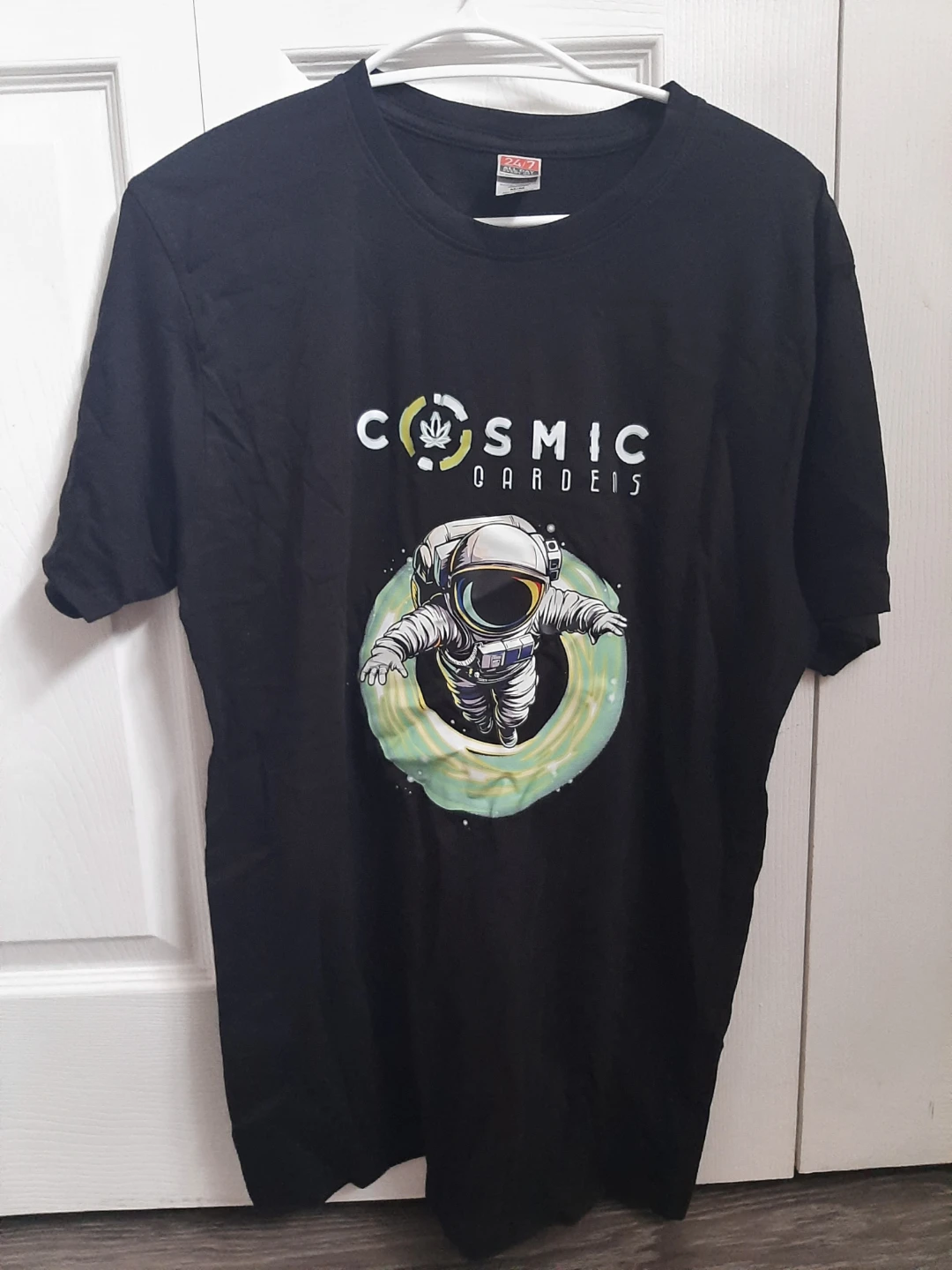 Various merch (weed) - photo 2