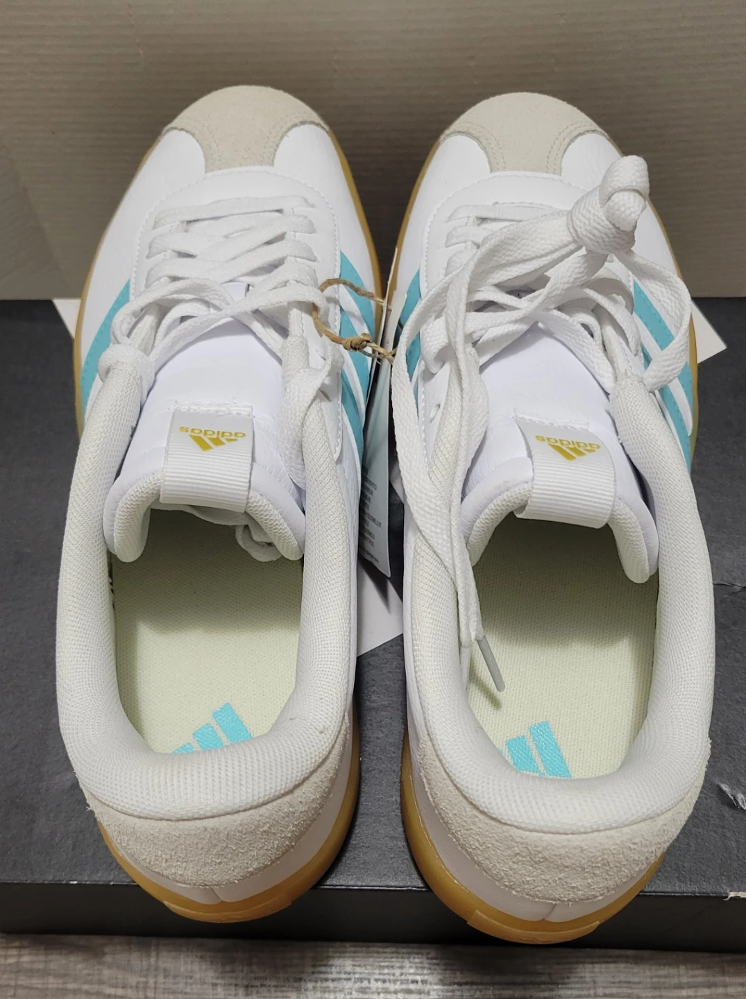 Adidas Sneakers White & Teal women 9.5 - photo 4