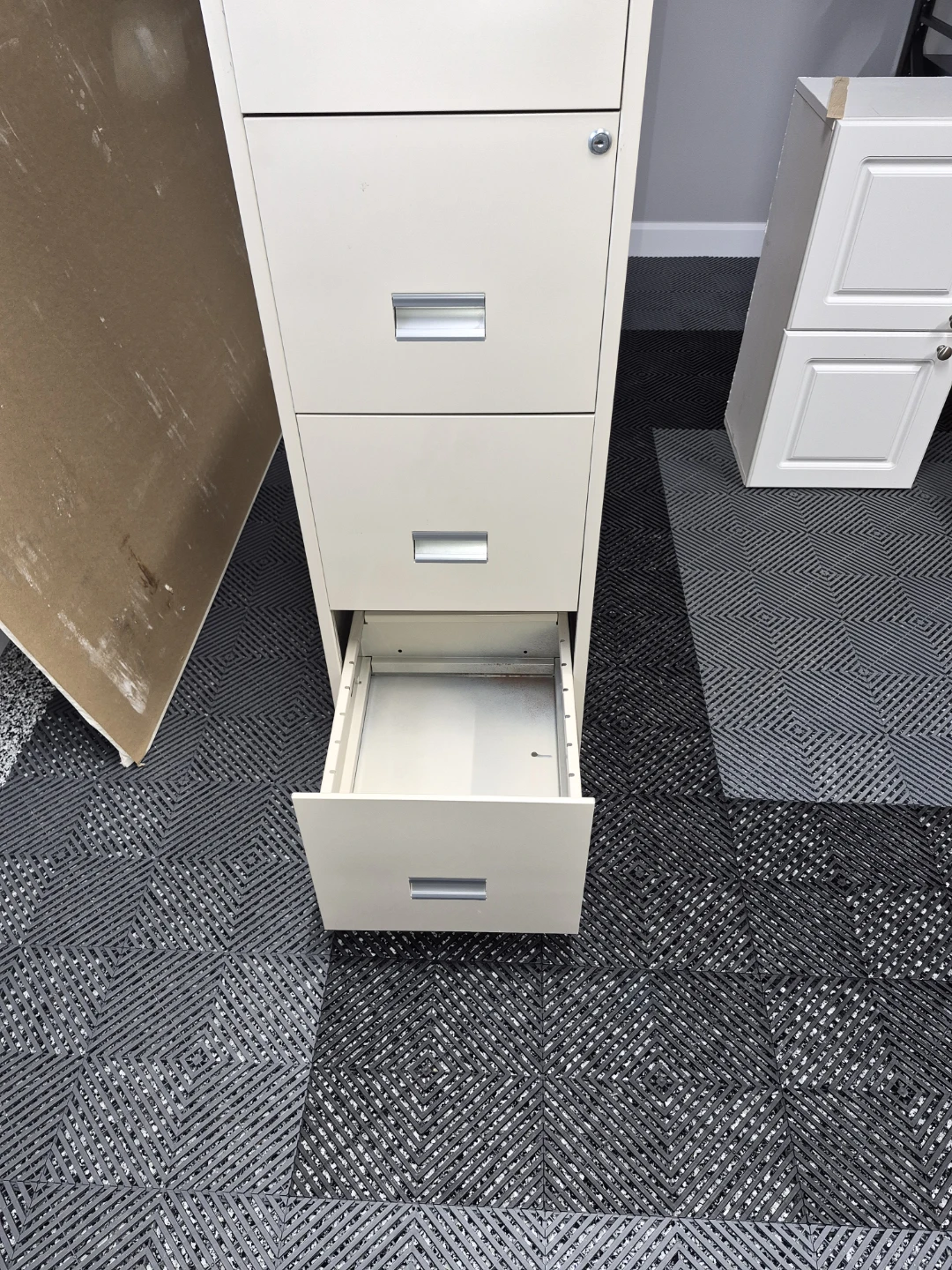 File cabinet - photo 2