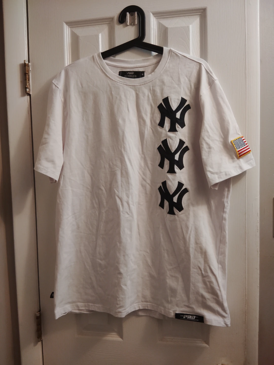 Pro Standard NY Yankees Stitched Patch Tee - Men's XL (White)