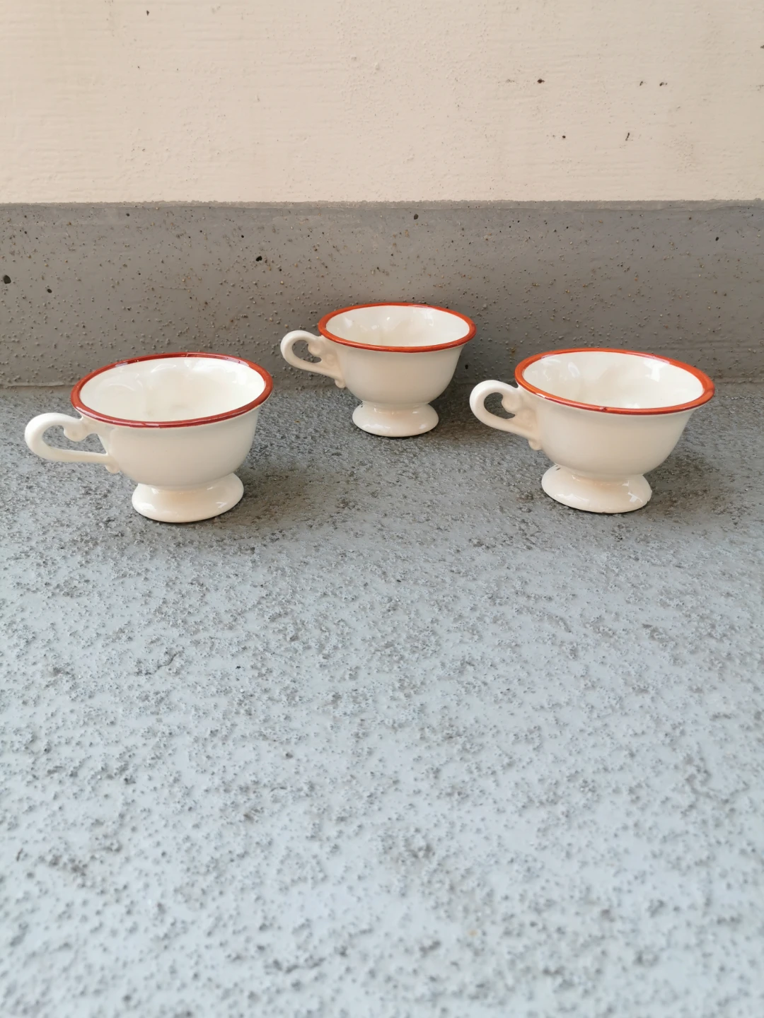 Vintage 1950s Staffordshire England Winking Face Teacups - photo 4