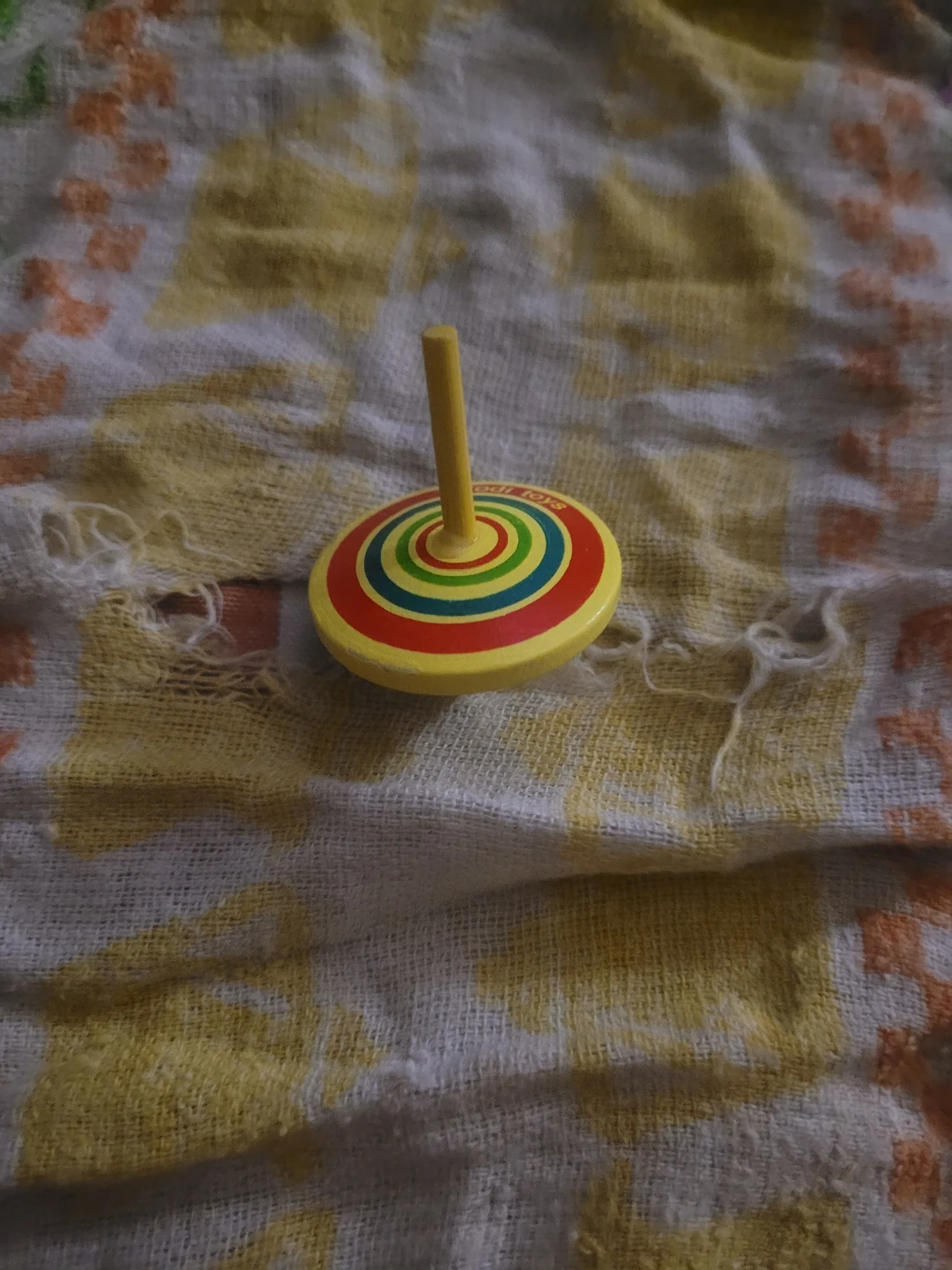 Wooden spinning top
