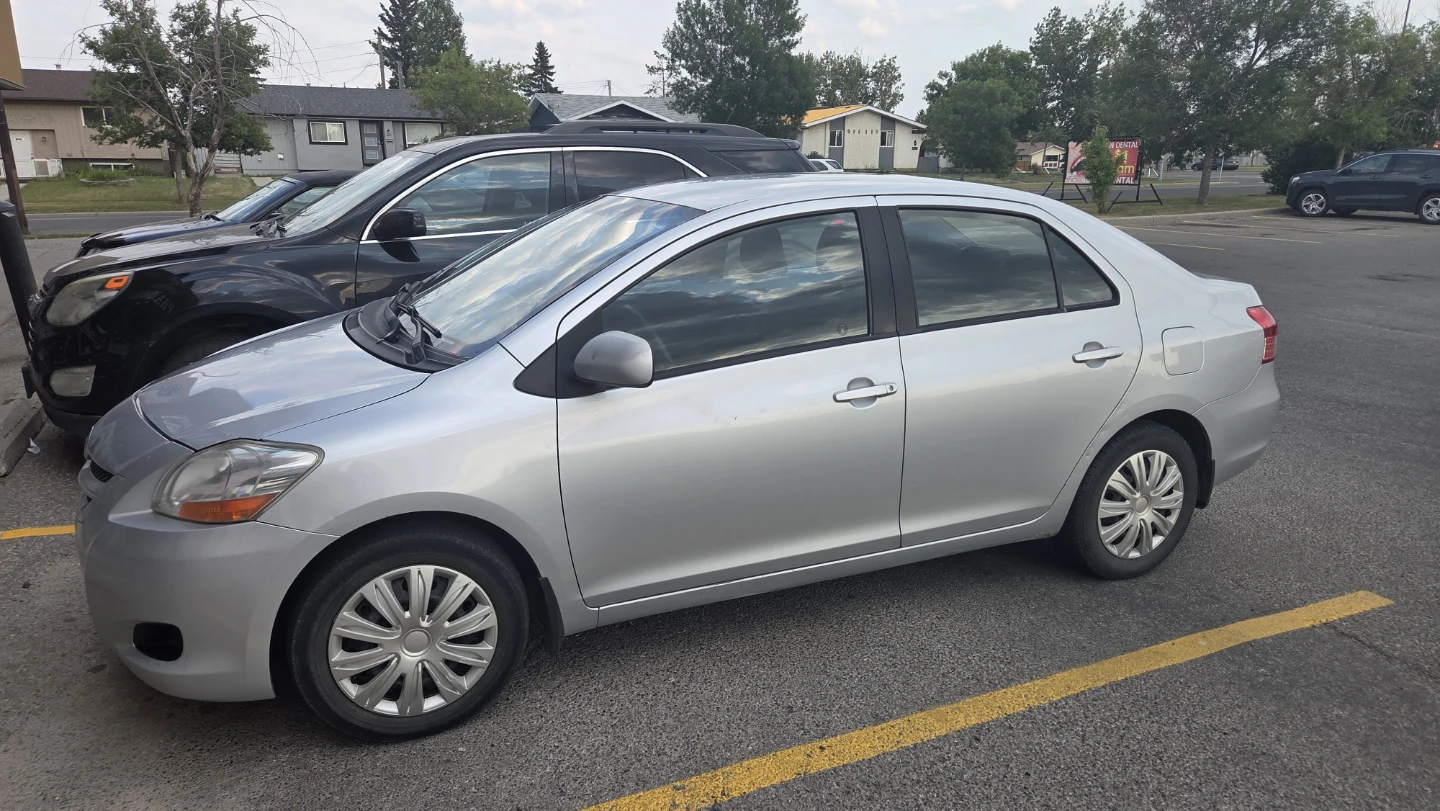 2007 Toyota yaris sedan 1.5 litre - photo 5