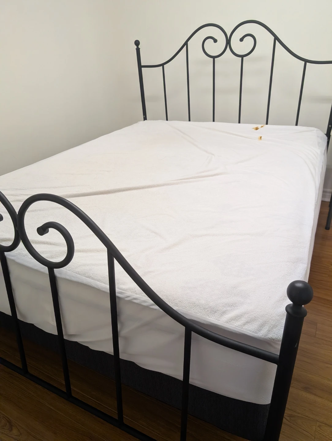 Black Metal Bed Frame and mattress - photo 2
