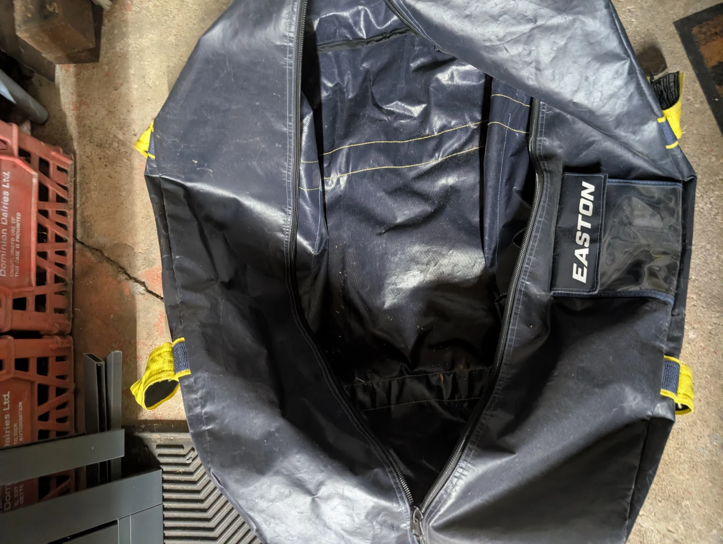 Easton Michigan Hockey Bag - photo 4