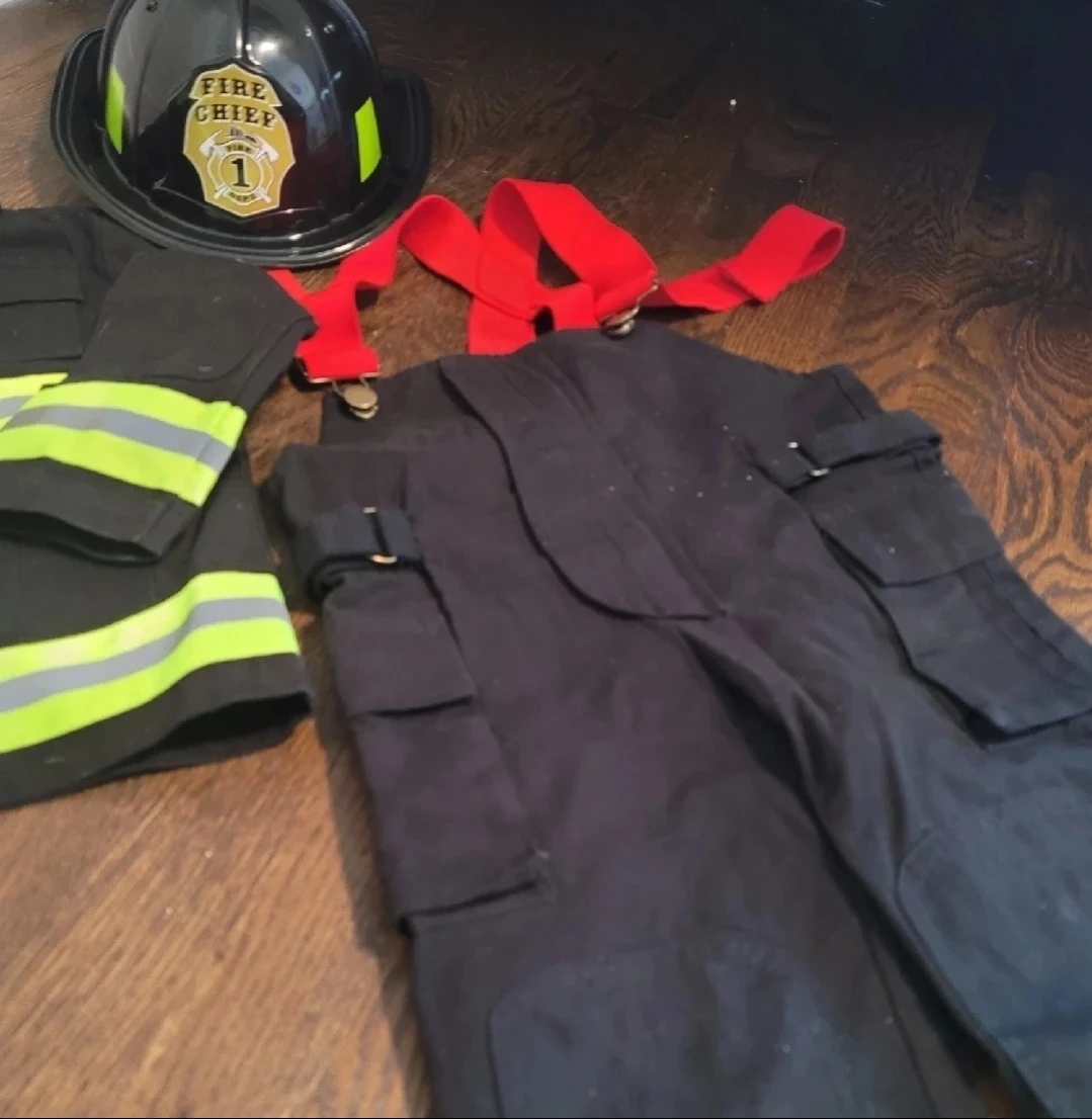 Kids Firefighter Costume Set - photo 2