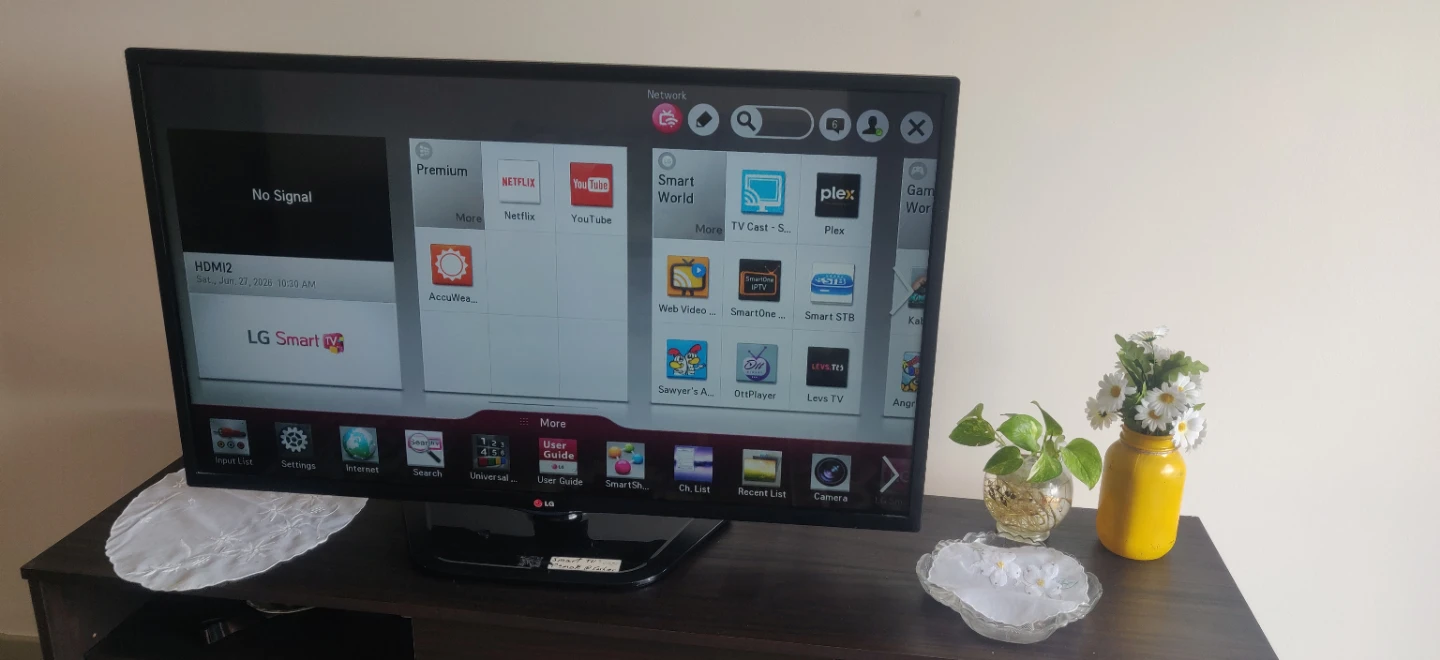 LG 42LN5700 Smart TV - photo 2