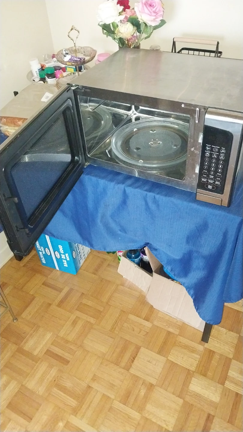 Danby Microwave - photo 2