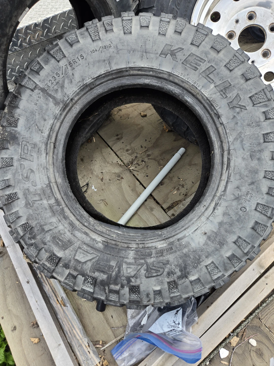 Kelly Safari TSR Tires 235/75R15