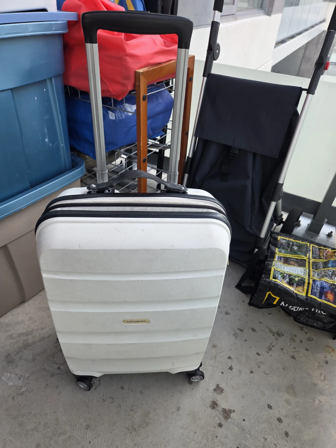 Samsonite White Hardside Spinner Luggage