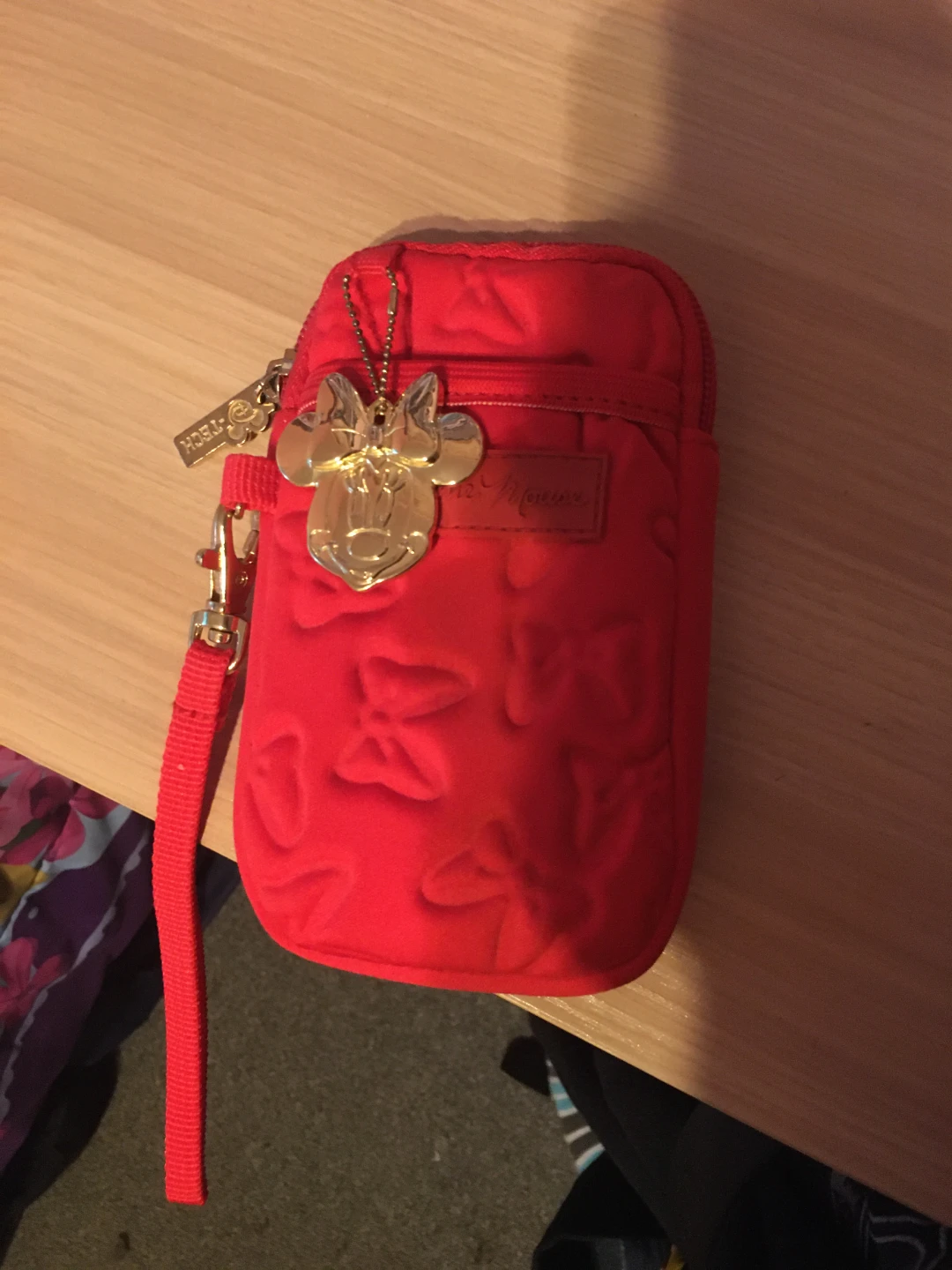 Red Minnie Mouse Wristlet Phone case - photo 2