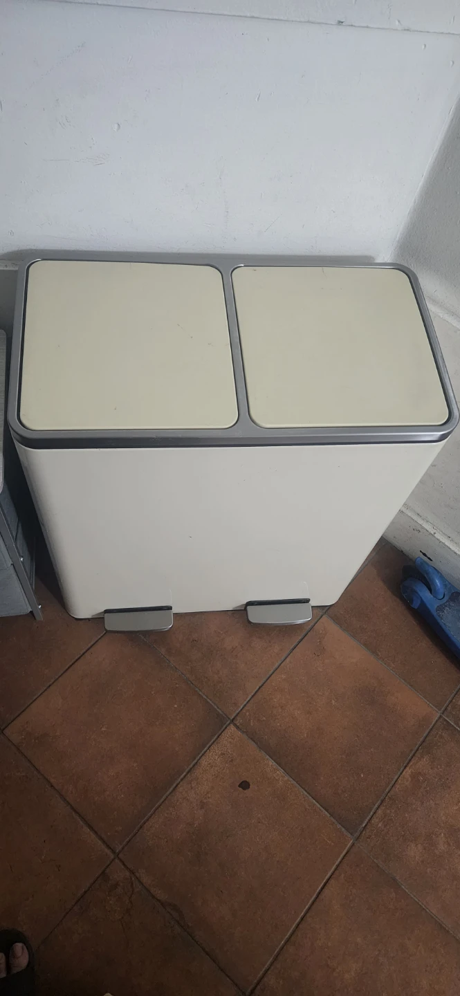 Dual Compartment Trash Can with Foot Pedals - photo 3