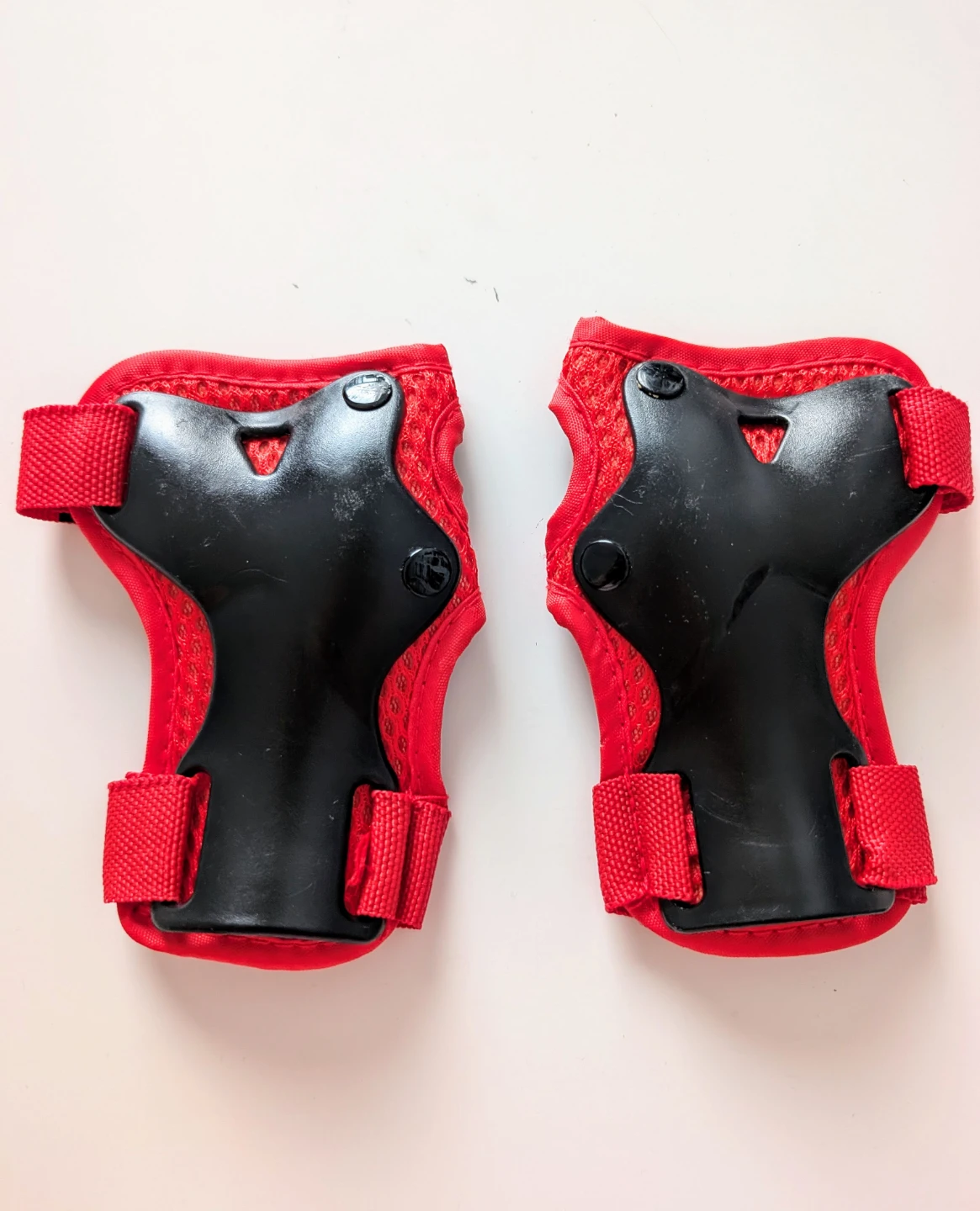 Kids Red Protective Gear Kids wrist pads