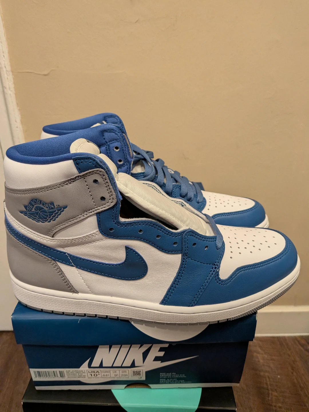 Nike Air Jordan 1 High OG 'True Blue' Sneakers - photo 5