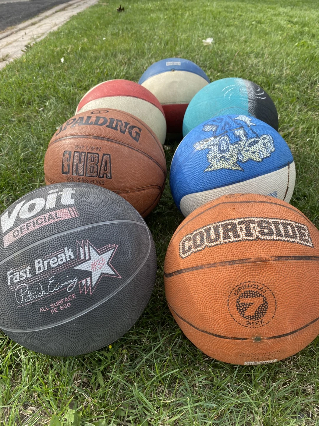 Lot of 7 Basketballs