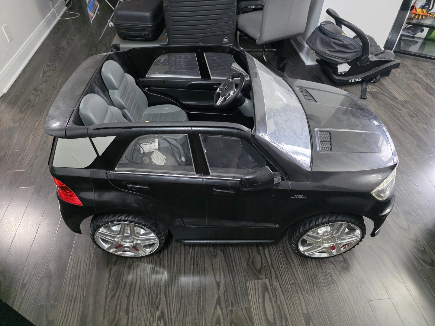 2 seater battery car
