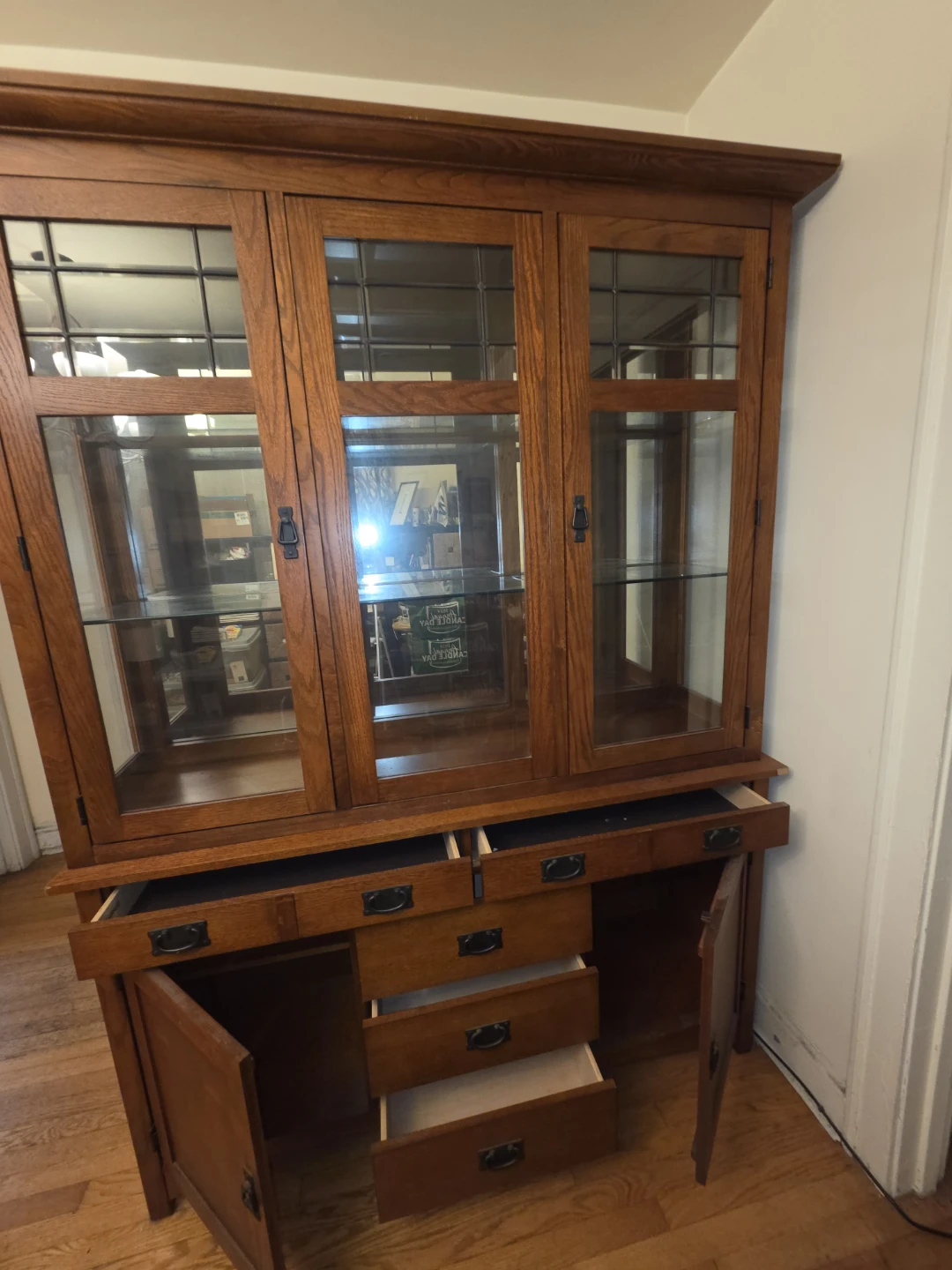 China Hutch - photo 3
