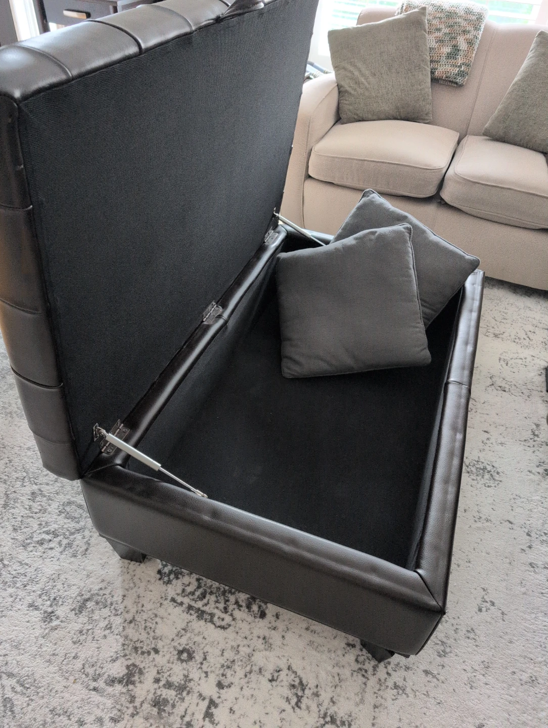 Large 46 x 28 Tufted Leather Storage Ottoman - photo 4