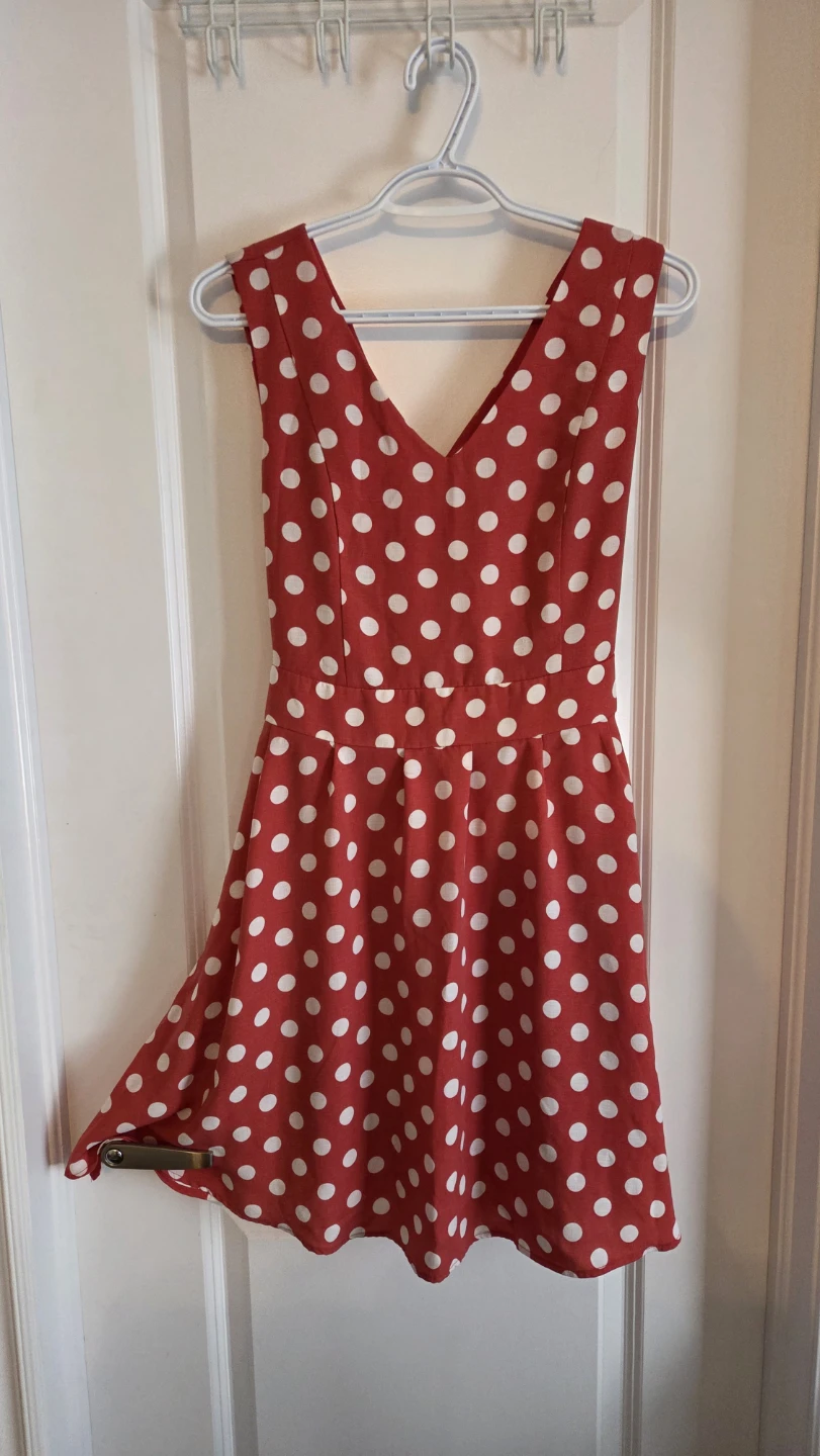 Pink Polka Dot V-Neck Sleeveless Dress