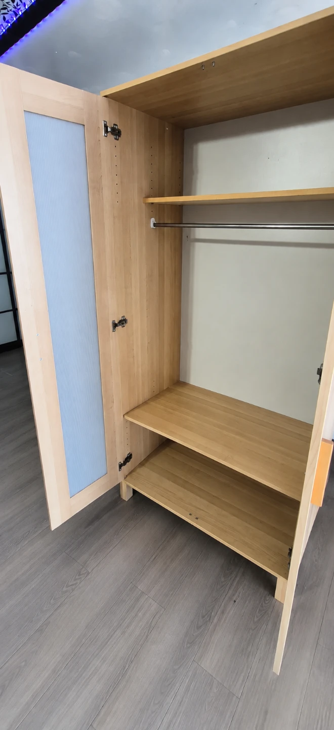 Light Wood Double Door Wardrobe with Frosted Glass - photo 4