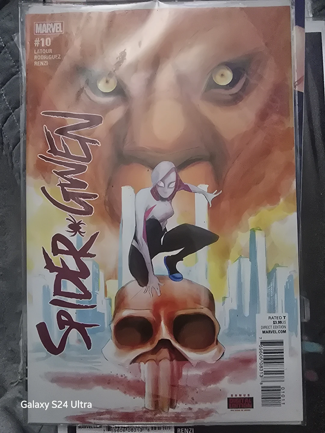 Spider-Gwen #10 Marvel Comic Book