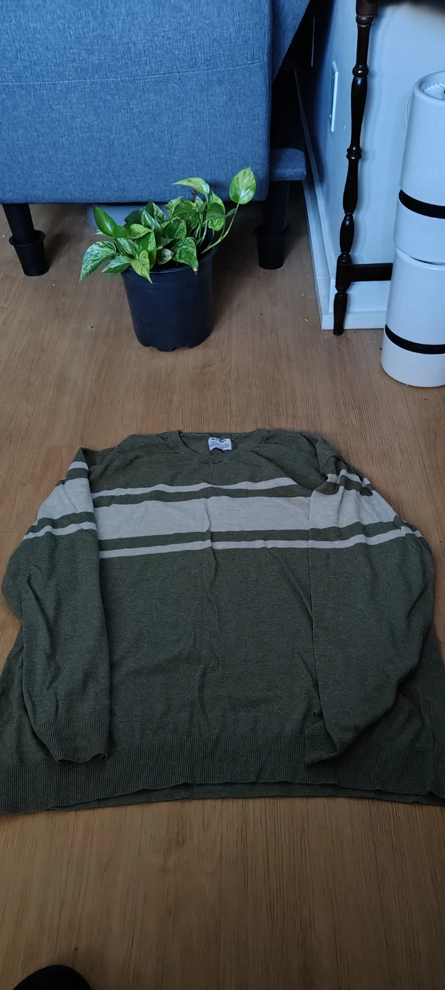 3X Green Striped Sweater and 2X Yellow Hoodie - photo 2