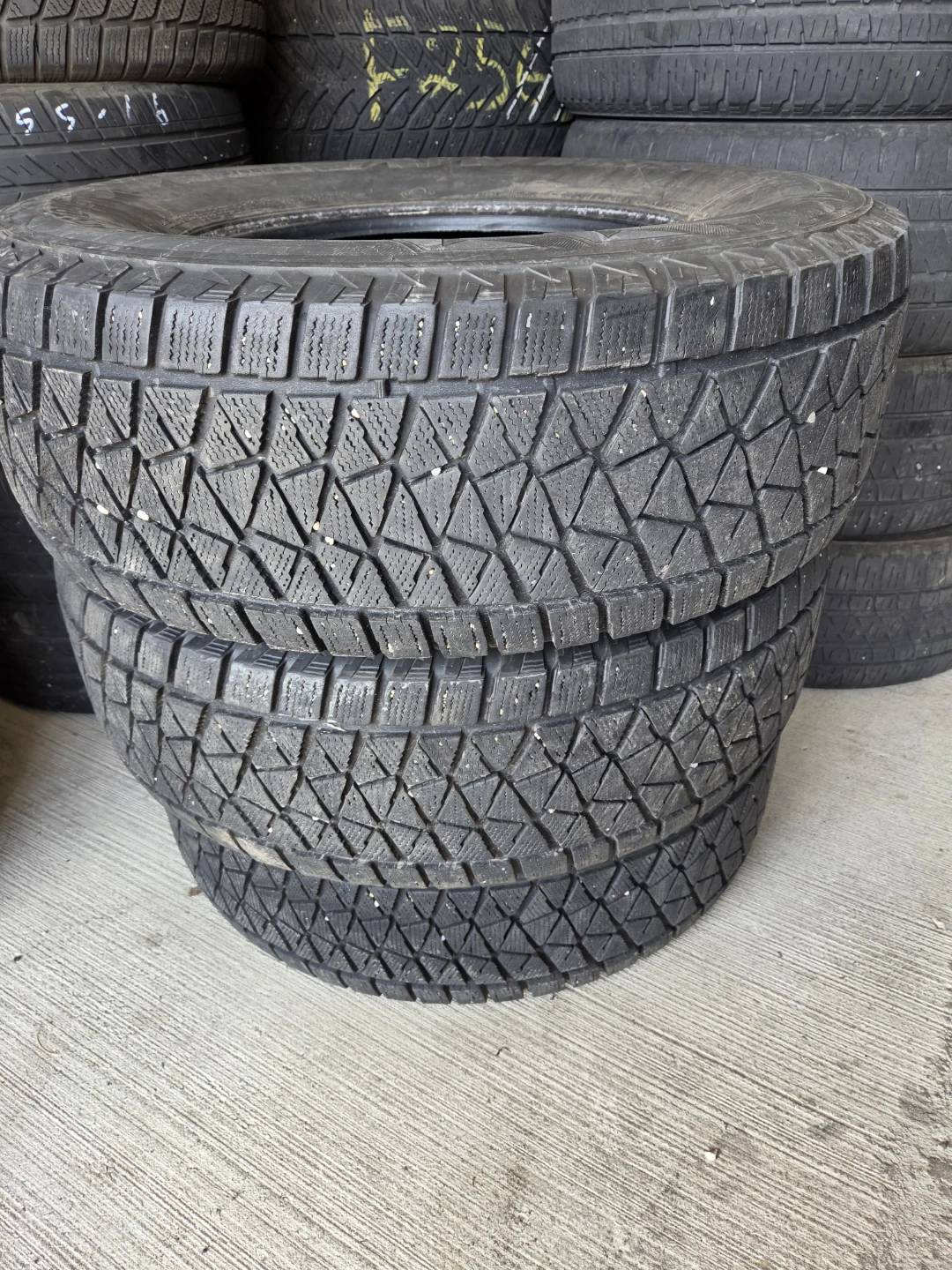 3 tire Bridgestone Blizzak Winter Tires 265/70R16
