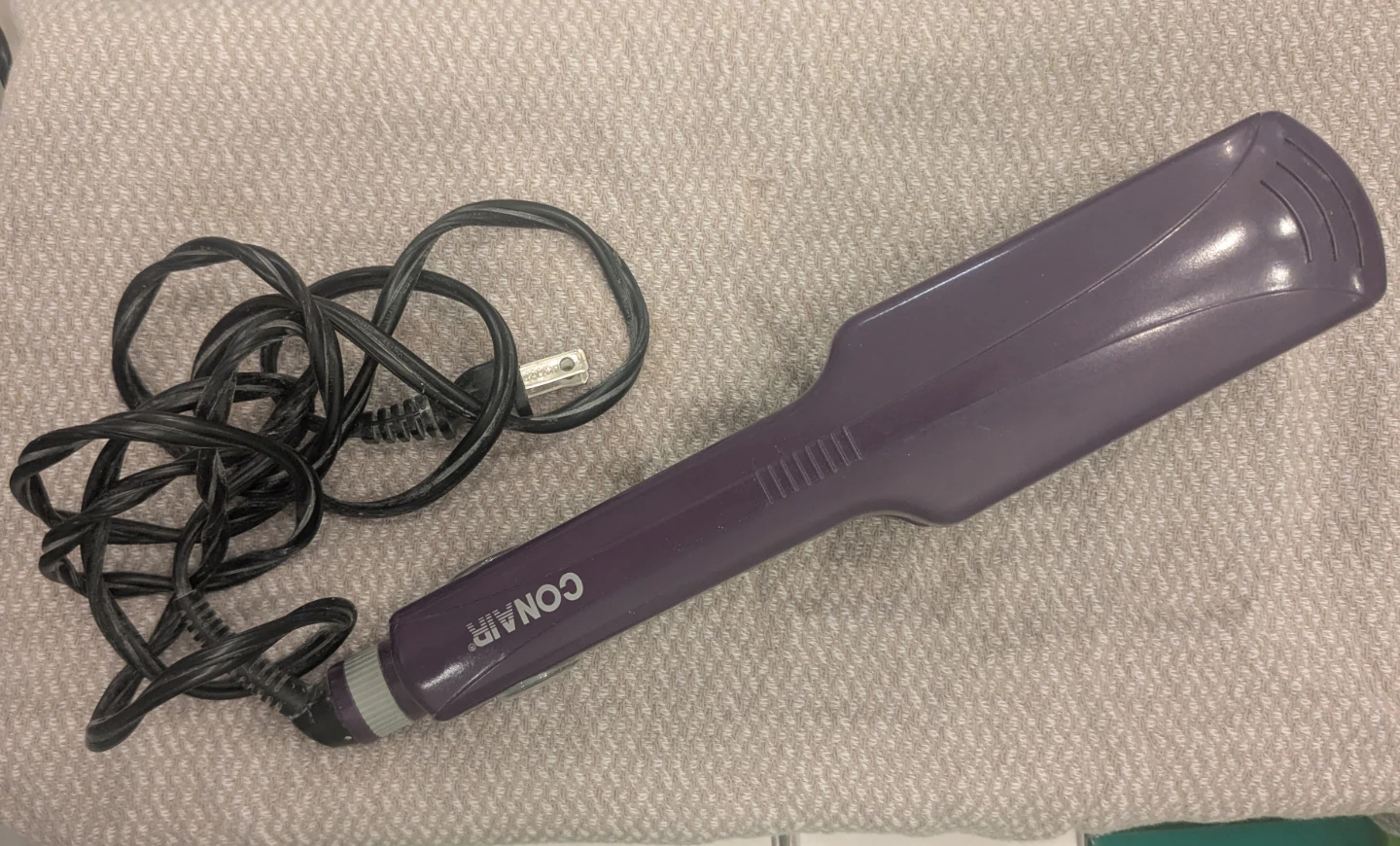 Conair hair straightener - photo 2