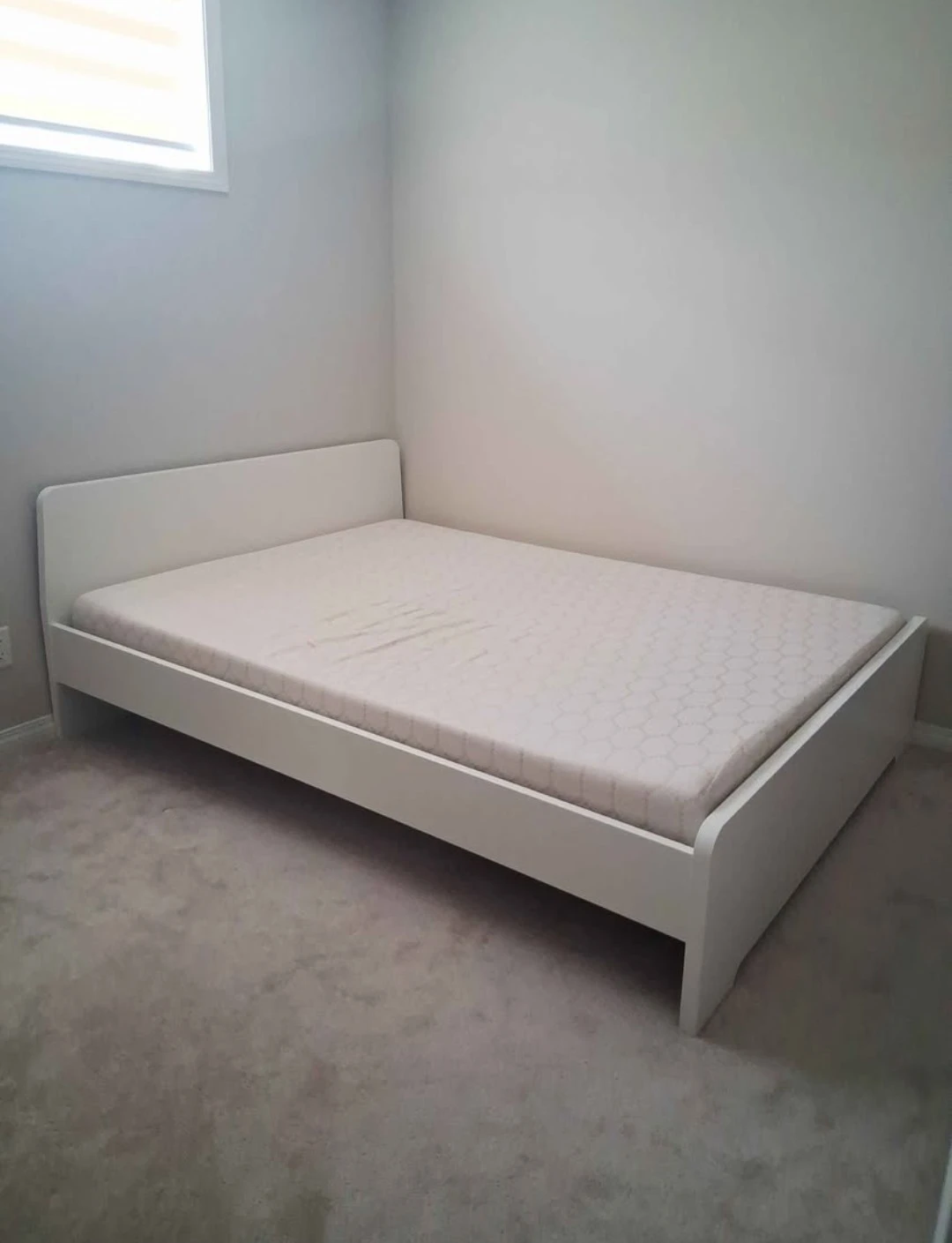 White Queen Bed Frame + mattress - photo 3